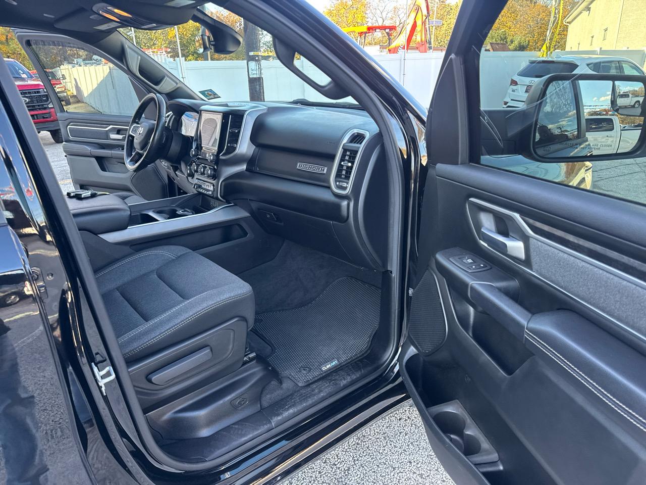 RAM 1500 Big Horn Crew Cab SWB 4WD 2020