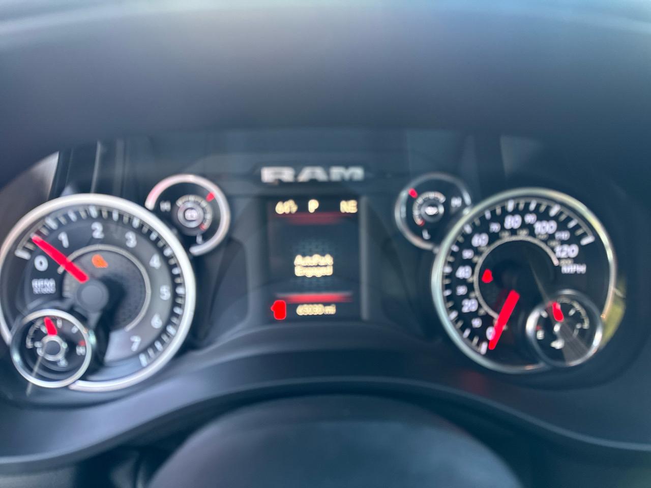 RAM 1500 Big Horn Crew Cab SWB 4WD 2020