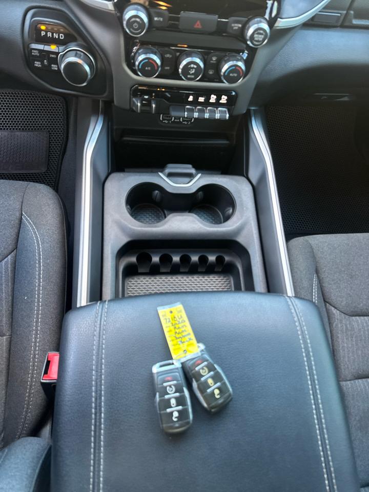 RAM 1500 Big Horn Crew Cab SWB 4WD 2020