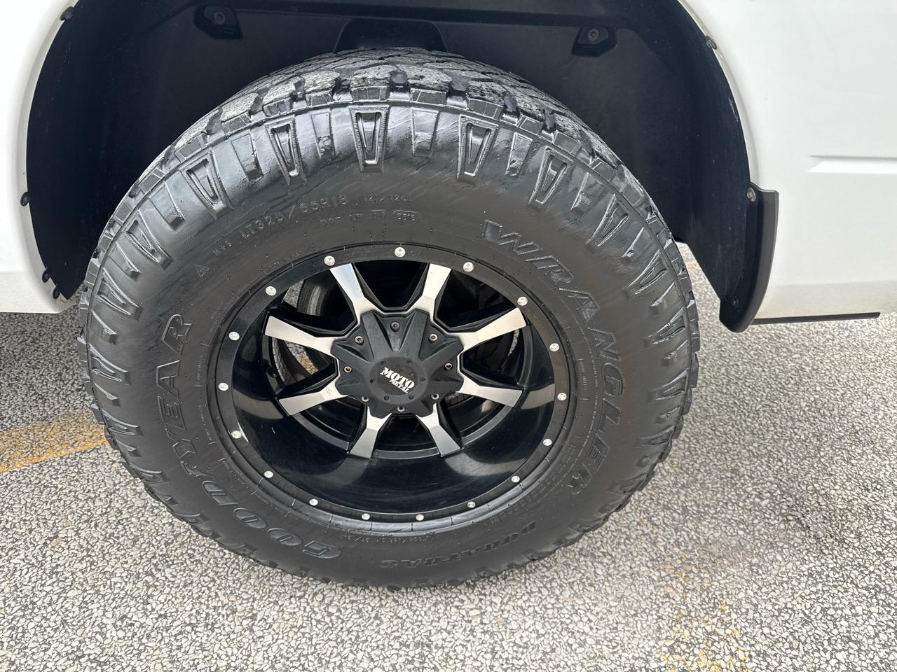 RAM 1500 Tradesman Quad Cab 4WD 2016