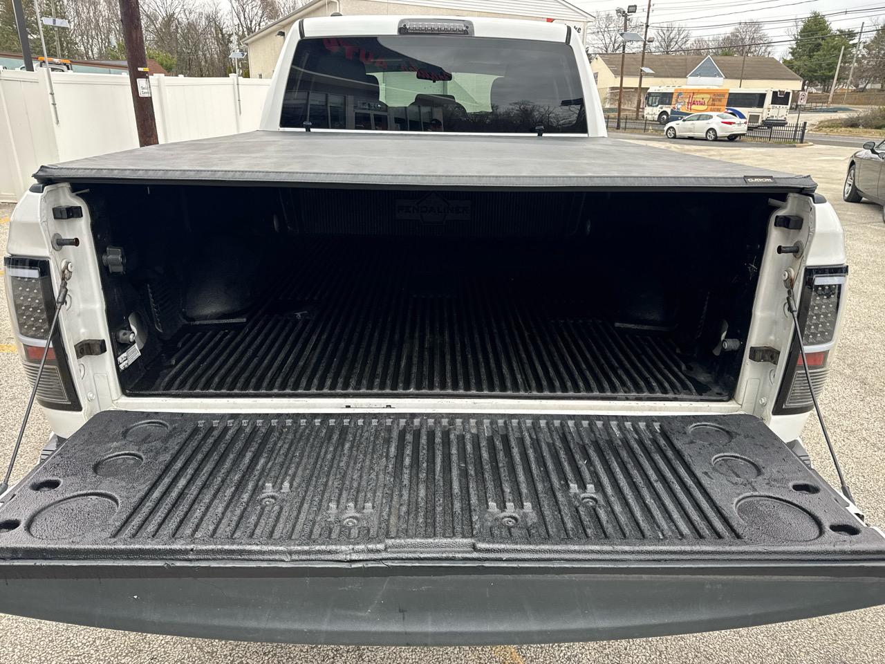RAM 1500 Tradesman Quad Cab 4WD 2016