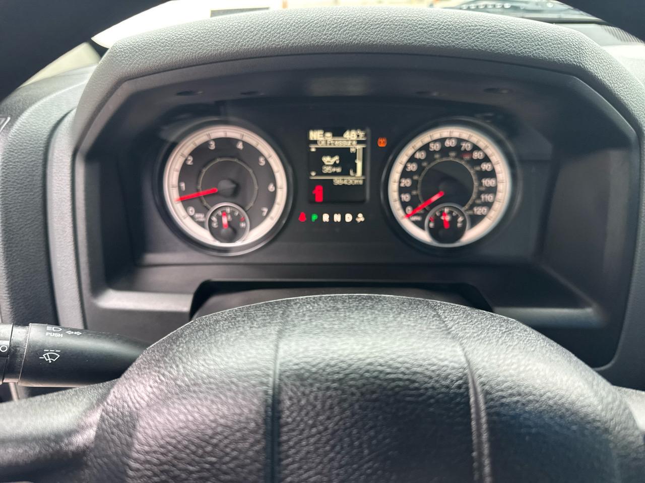 RAM 1500 Tradesman Quad Cab 4WD 2016