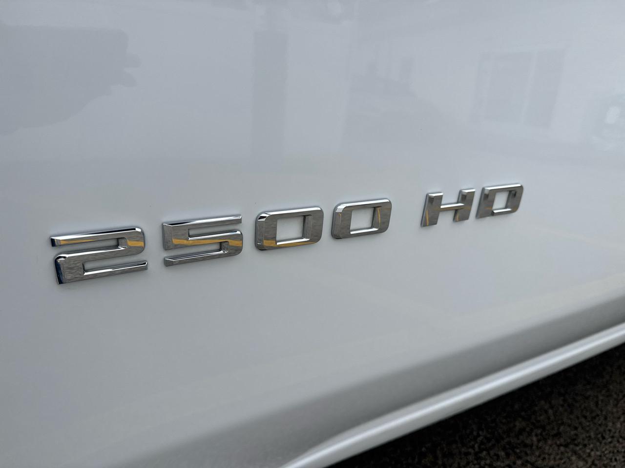 Chevrolet Silverado 2500HD LT Crew Cab Long Box 4WD 2023