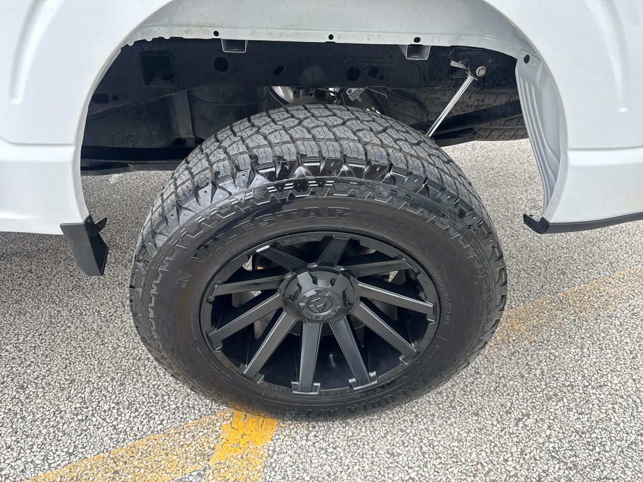 Ford F-150 XLT SuperCrew 5.5-ft. Bed 4WD 2023