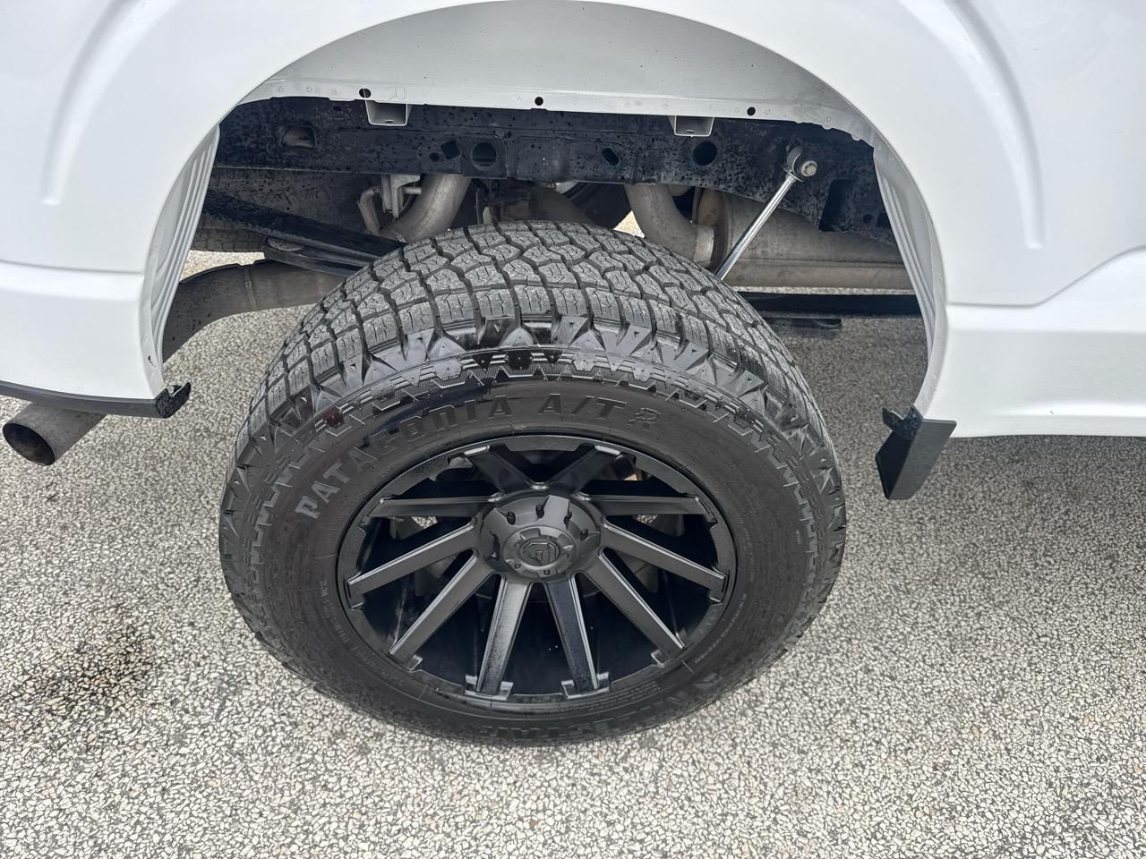 Ford F-150 XLT SuperCrew 5.5-ft. Bed 4WD 2023