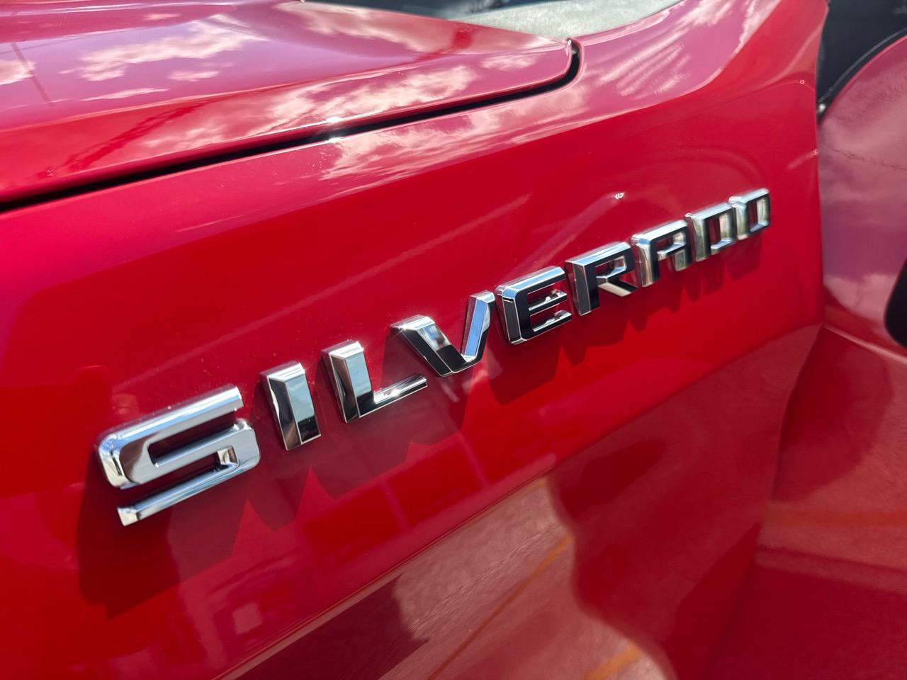 Chevrolet Silverado 1500 Limited LT Crew Cab 4WD 2022