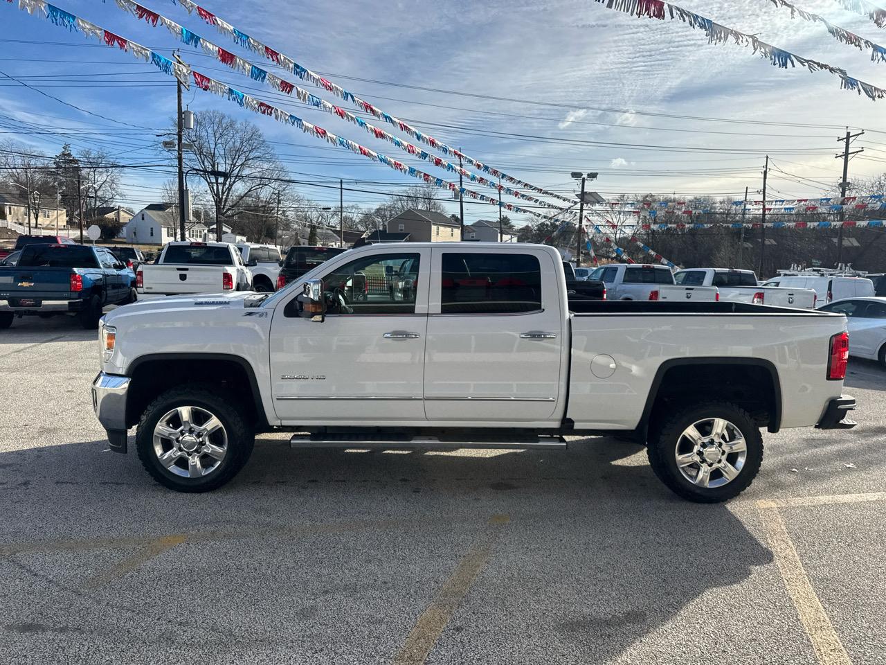GMC Sierra 2500HD SLT Crew Cab 4WD 2017