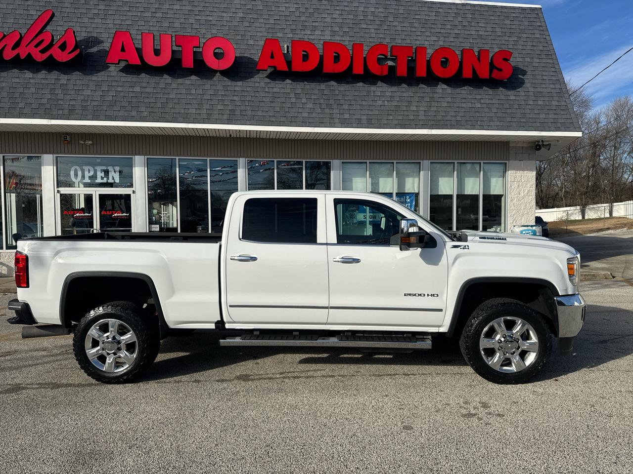 GMC Sierra 2500HD SLT Crew Cab 4WD 2017