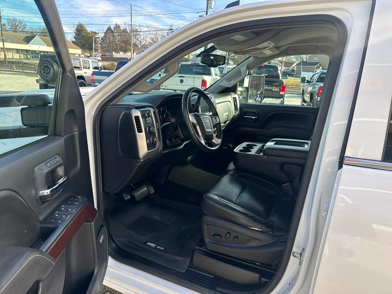 GMC Sierra 2500HD SLT Crew Cab 4WD 2017