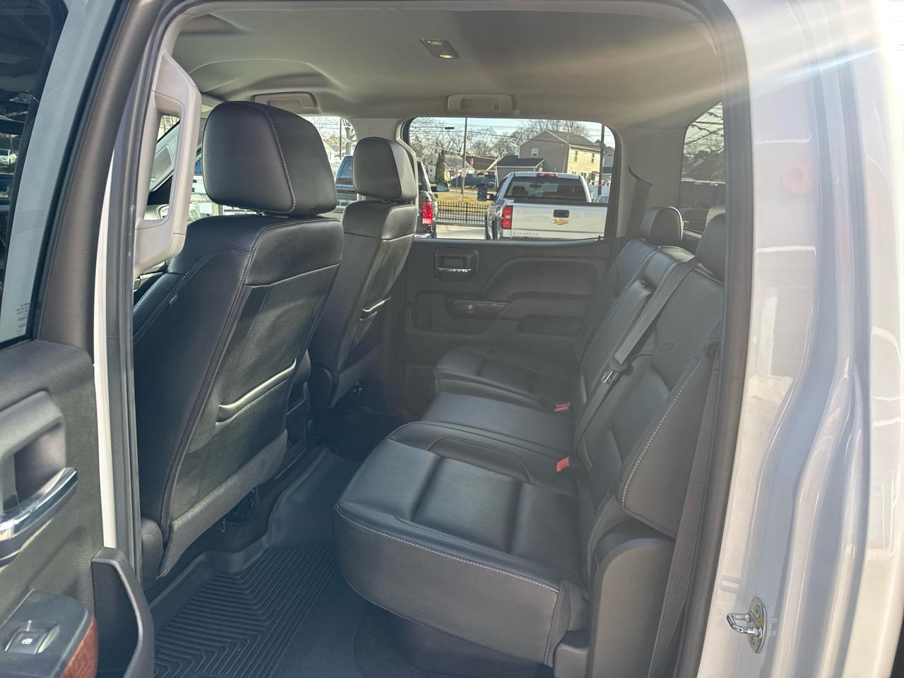 GMC Sierra 2500HD SLT Crew Cab 4WD 2017