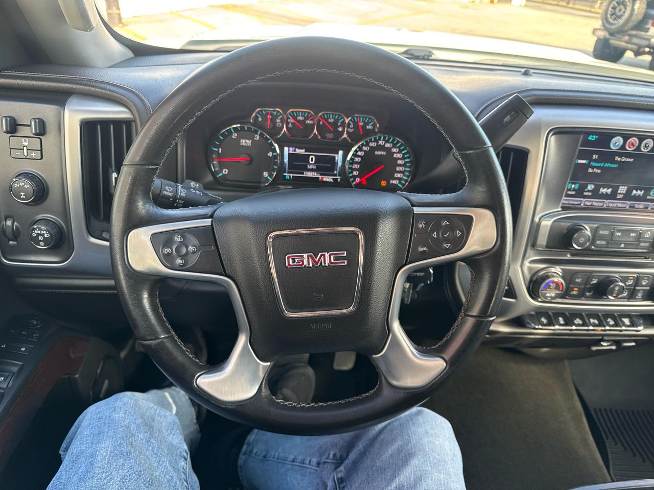 GMC Sierra 2500HD SLT Crew Cab 4WD 2017