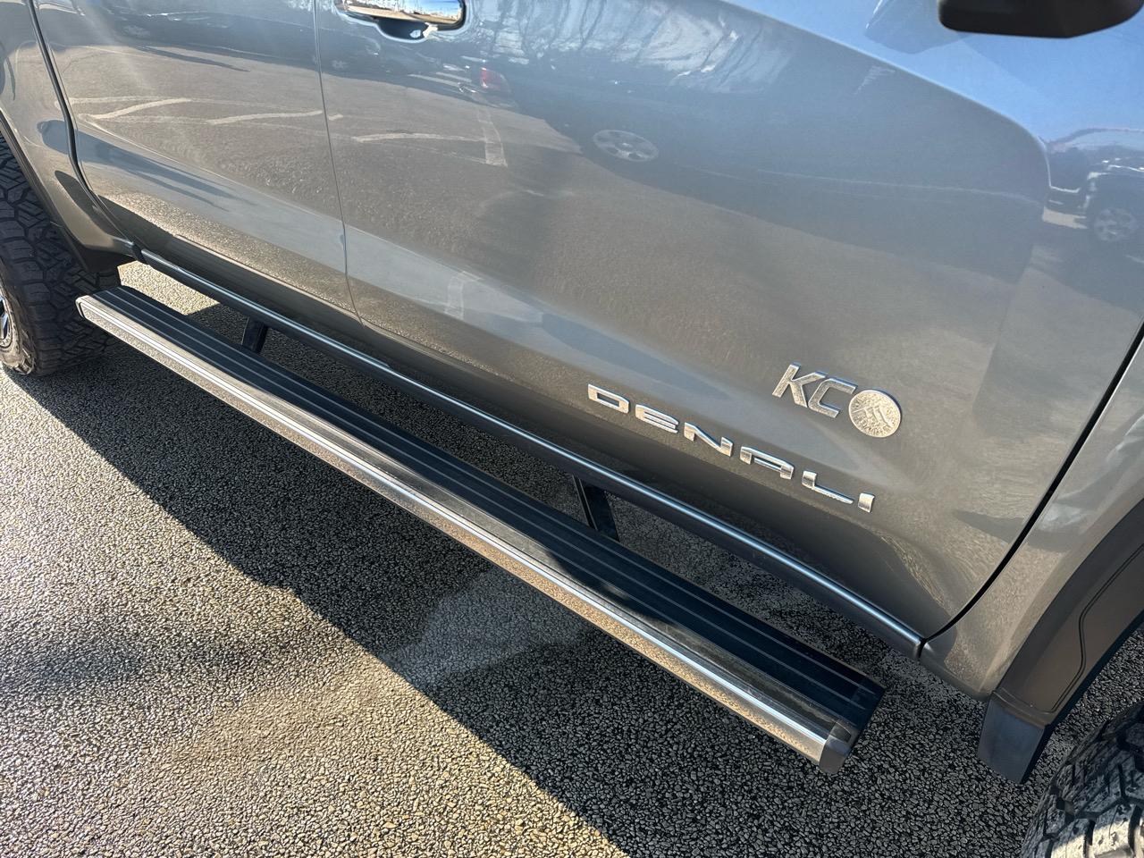 GMC Sierra 1500 Denali Crew Cab 4WD 2021