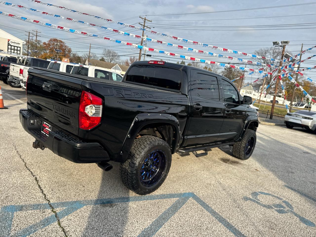 Toyota Tundra SR5 5.7L V8 CrewMax 4WD 2019