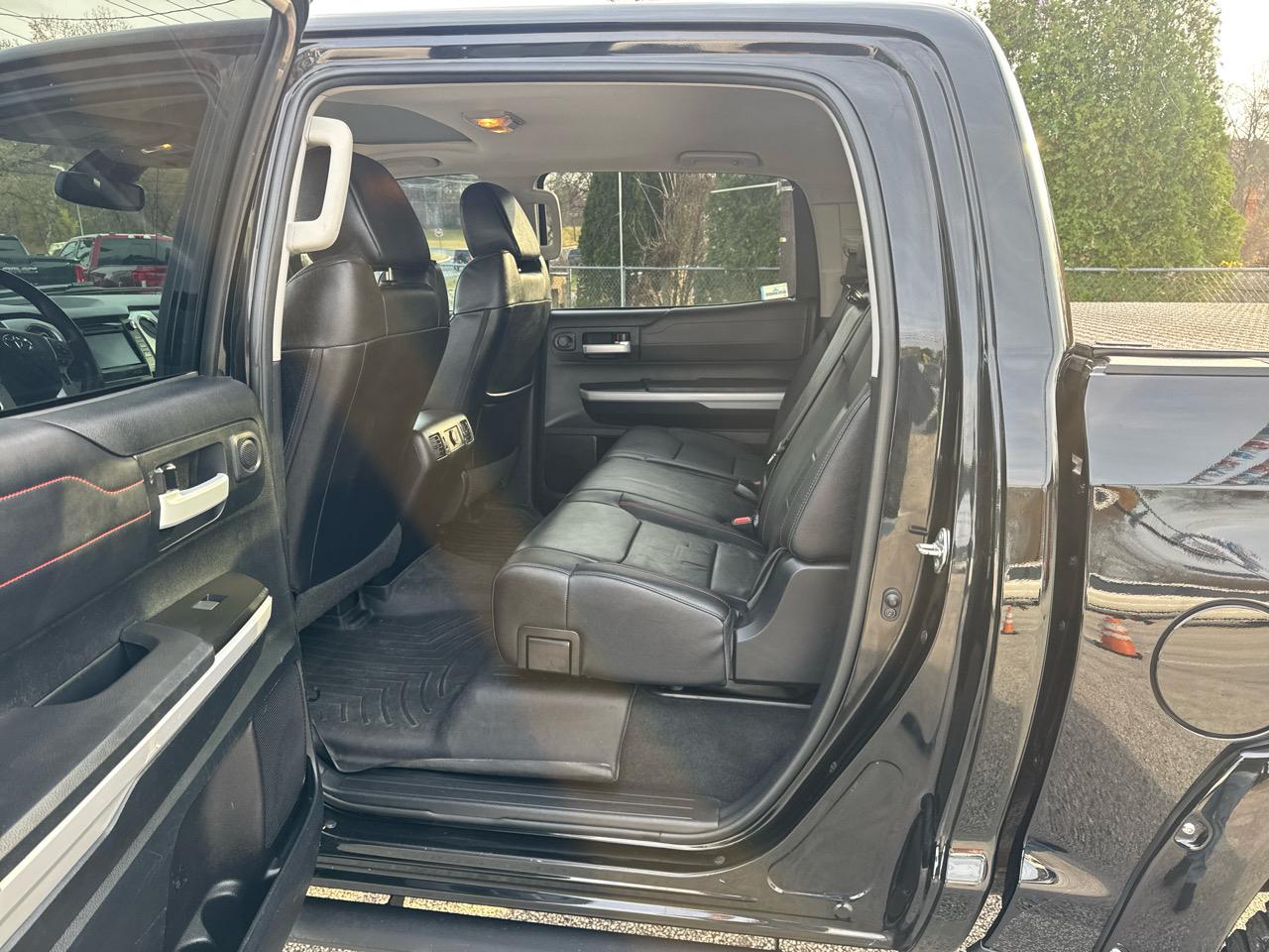Toyota Tundra SR5 5.7L V8 CrewMax 4WD 2019