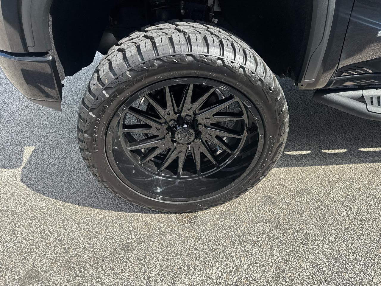 GMC Sierra 1500 AT4 Crew Cab Long Box 4WD 2021