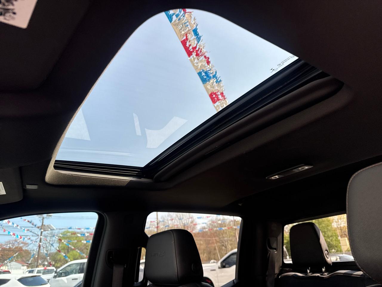 GMC Sierra 1500 AT4 Crew Cab Long Box 4WD 2021