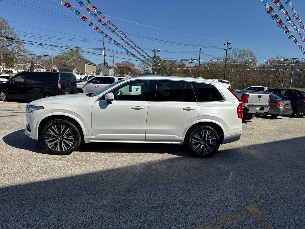 Volvo XC90 T6 Momentum AWD 2022