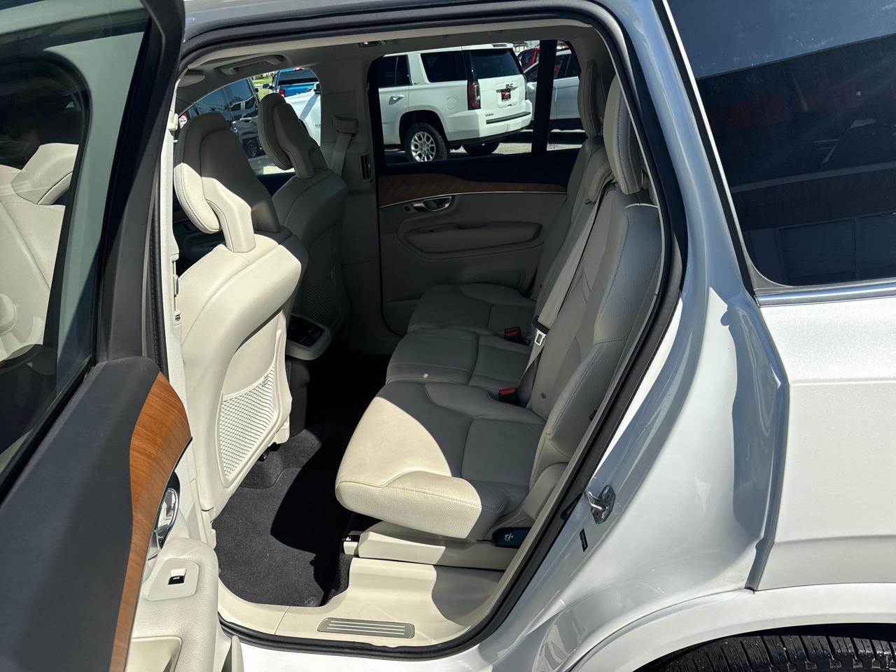 Volvo XC90 T6 Momentum AWD 2022