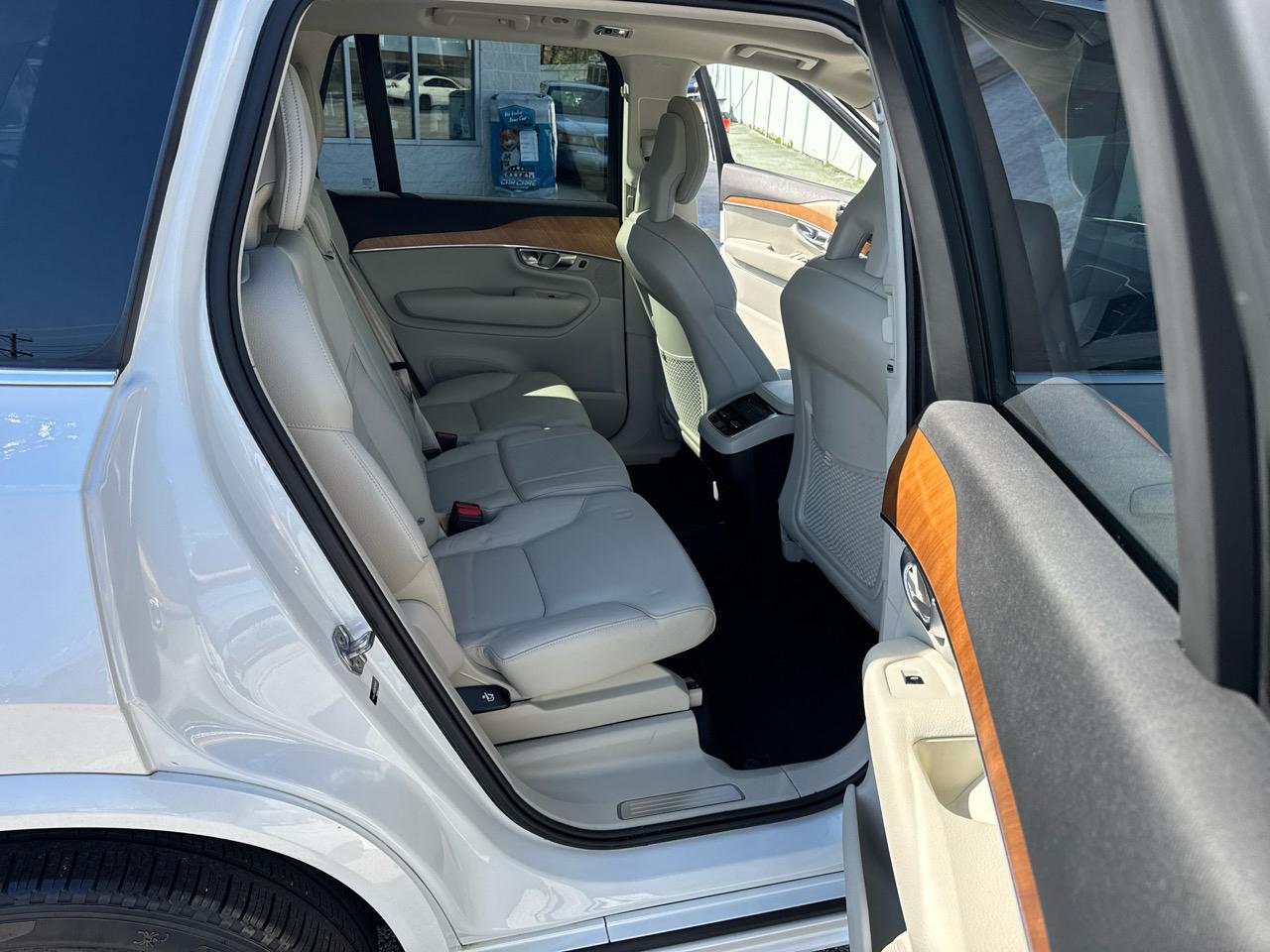 Volvo XC90 T6 Momentum AWD 2022