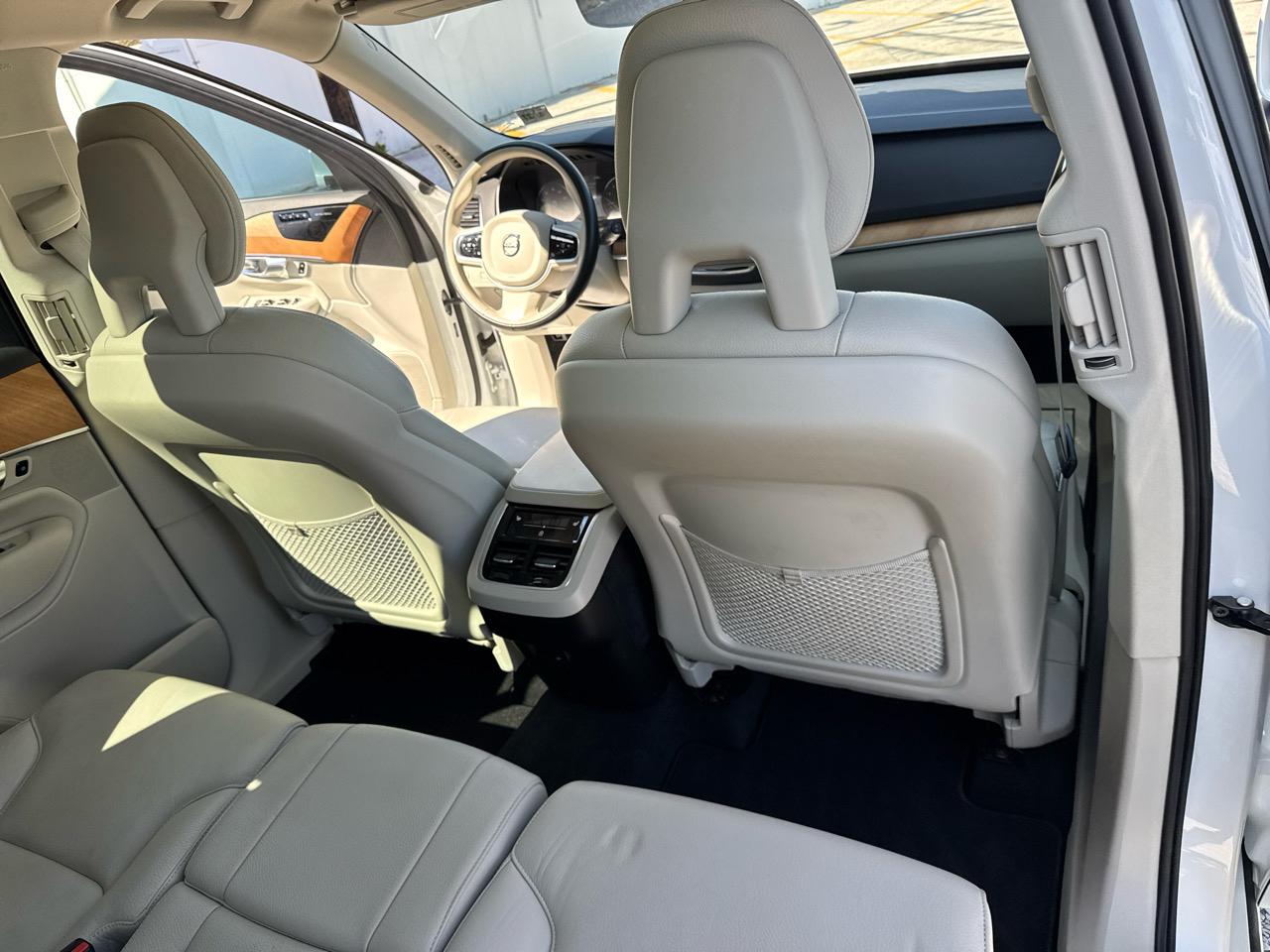 Volvo XC90 T6 Momentum AWD 2022