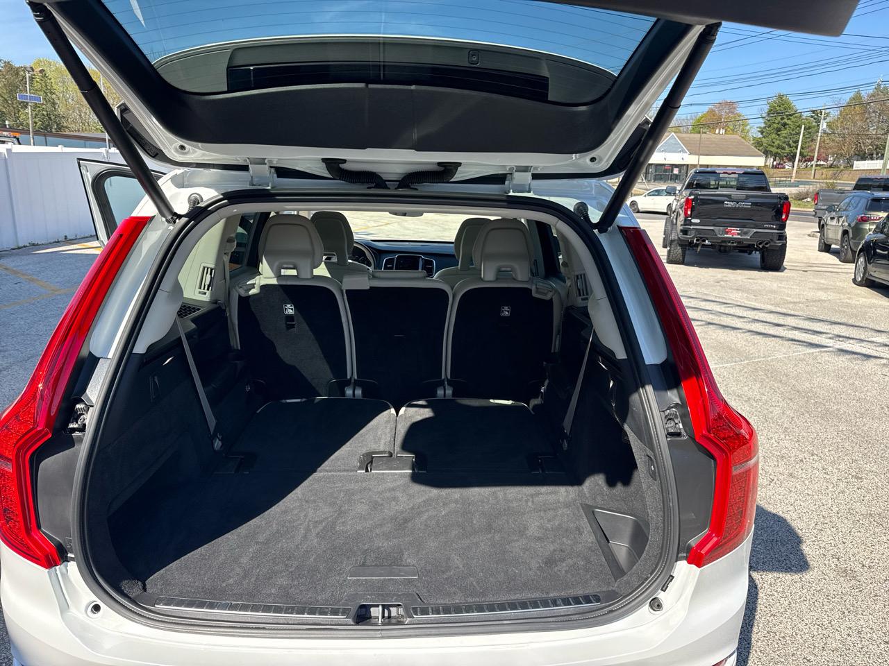 Volvo XC90 T6 Momentum AWD 2022