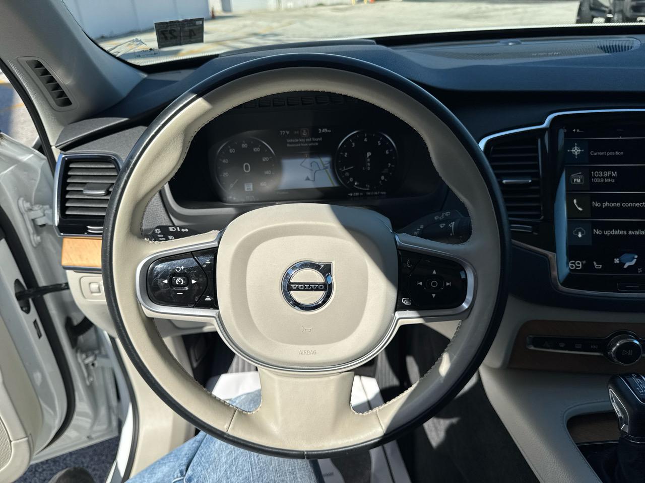 Volvo XC90 T6 Momentum AWD 2022