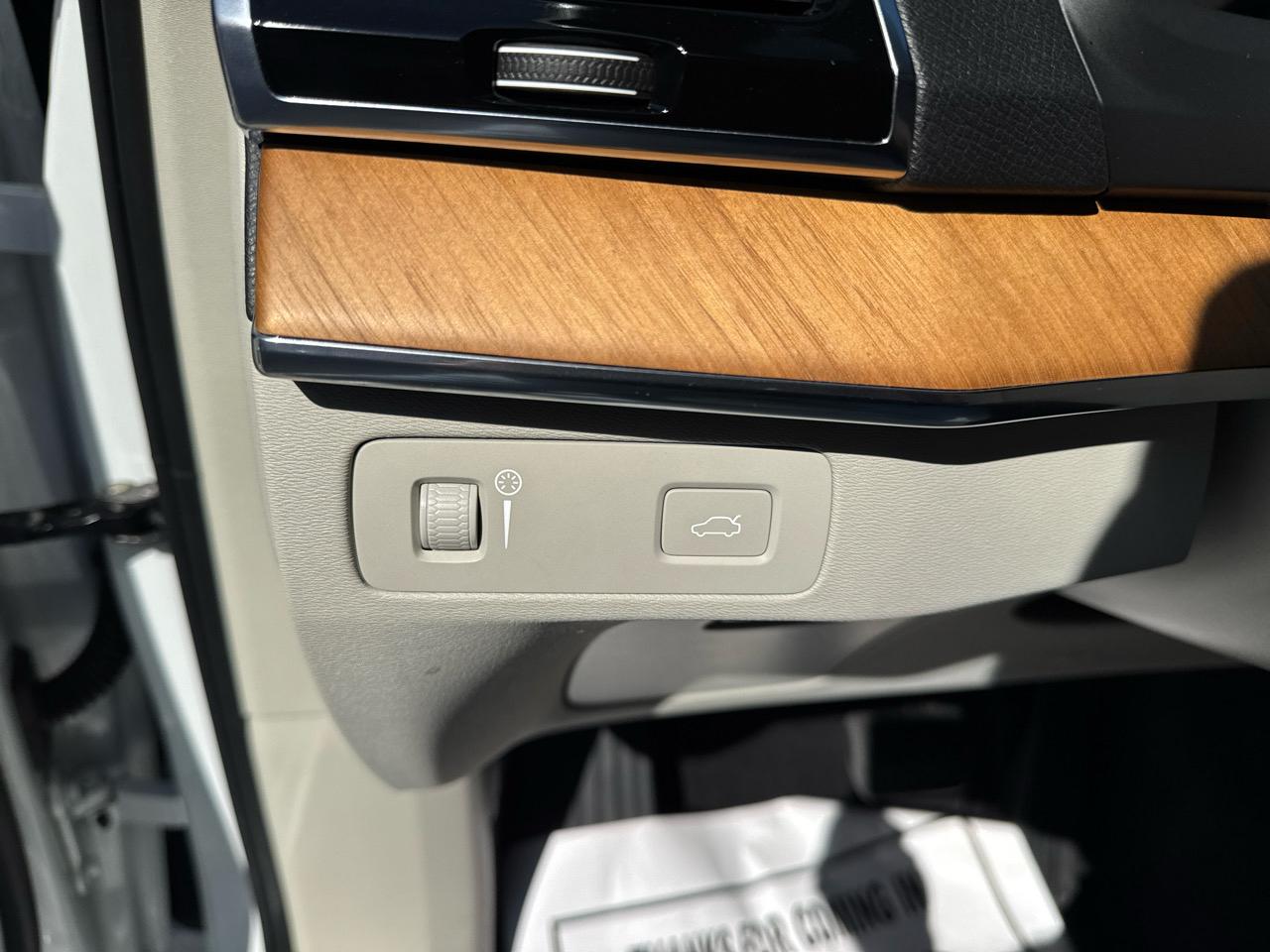 Volvo XC90 T6 Momentum AWD 2022