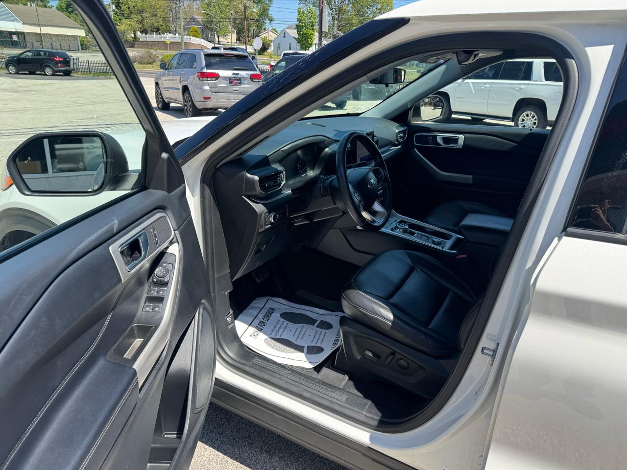 Ford Explorer XLT AWD 2022