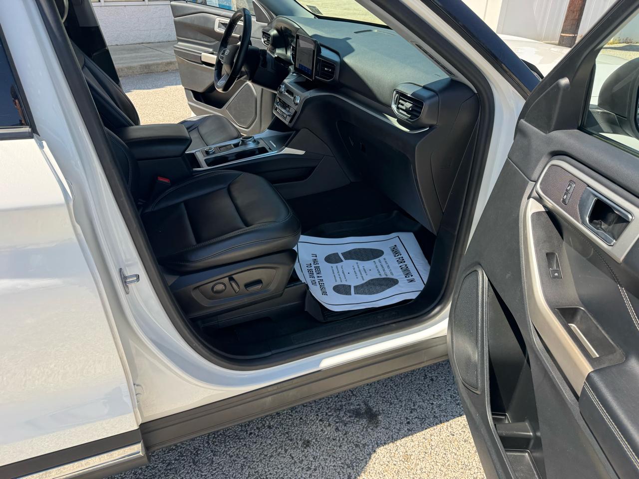 Ford Explorer XLT AWD 2022