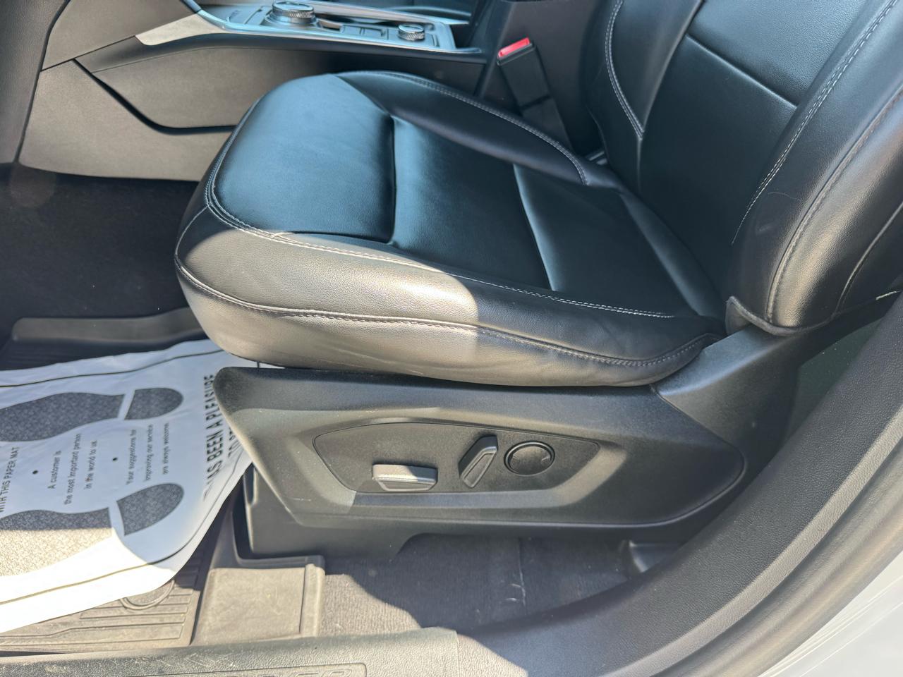 Ford Explorer XLT AWD 2022