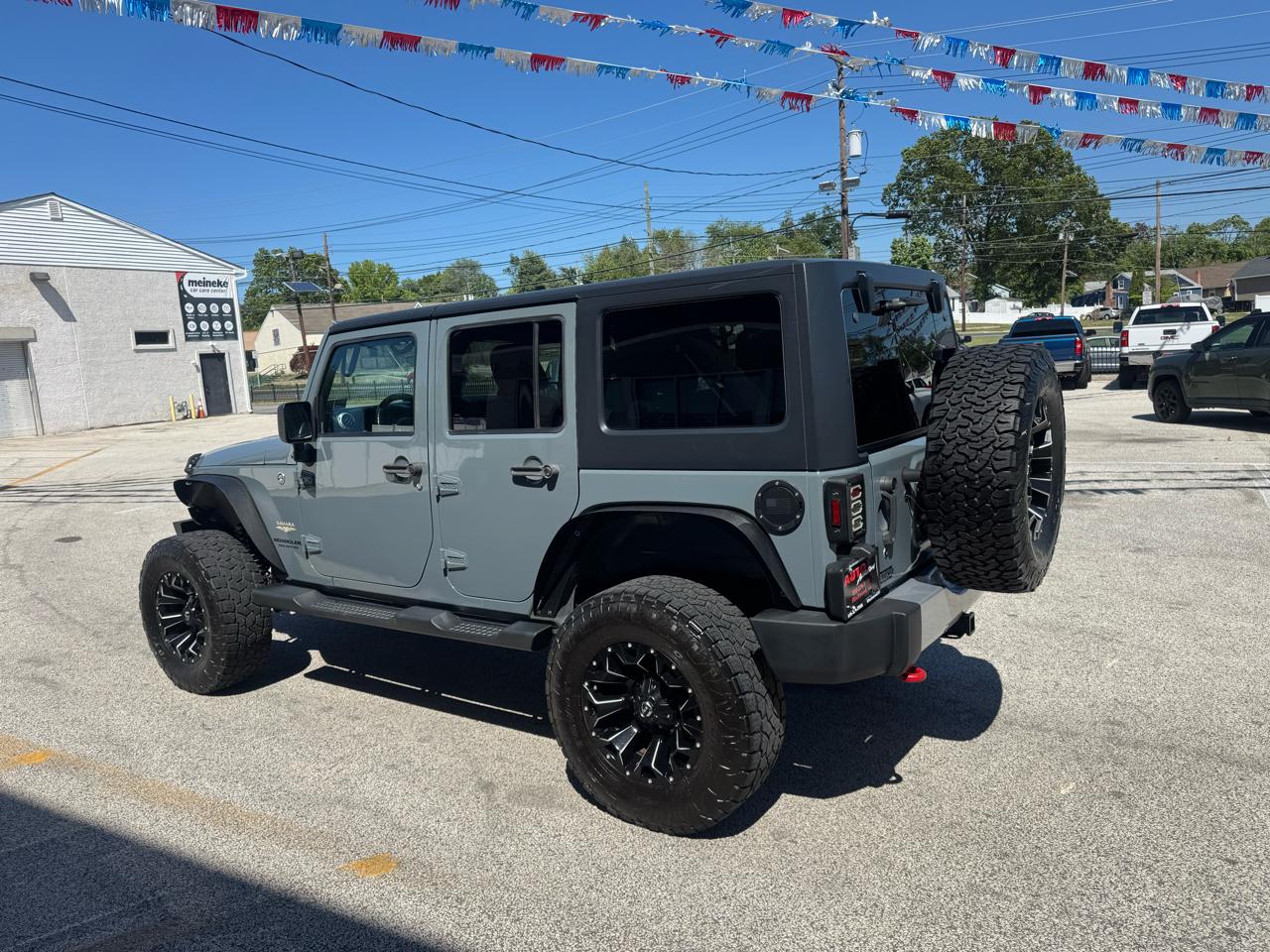 Jeep Wrangler Unlimited Sahara 4WD 2014