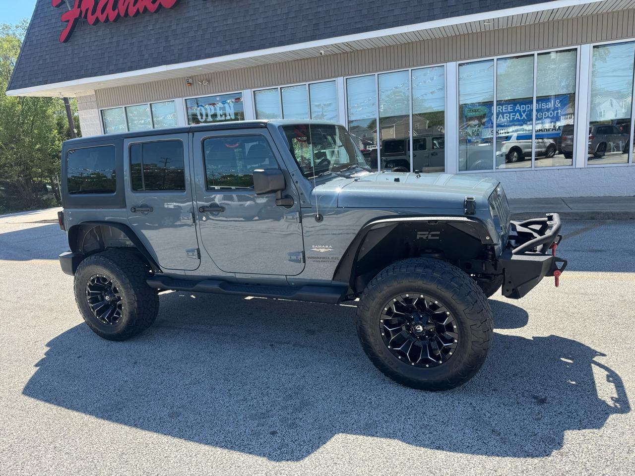 Jeep Wrangler Unlimited Sahara 4WD 2014