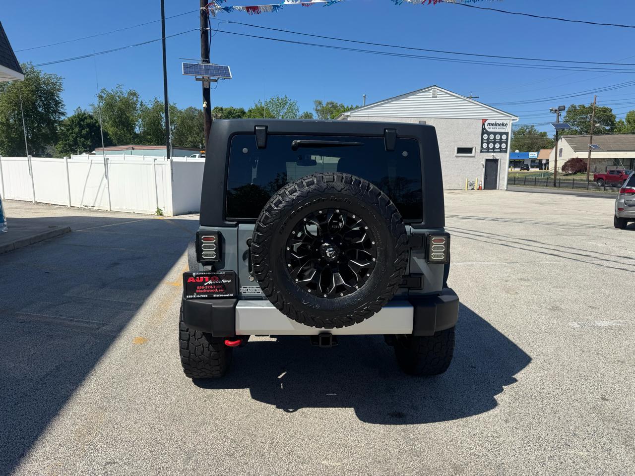 Jeep Wrangler Unlimited Sahara 4WD 2014