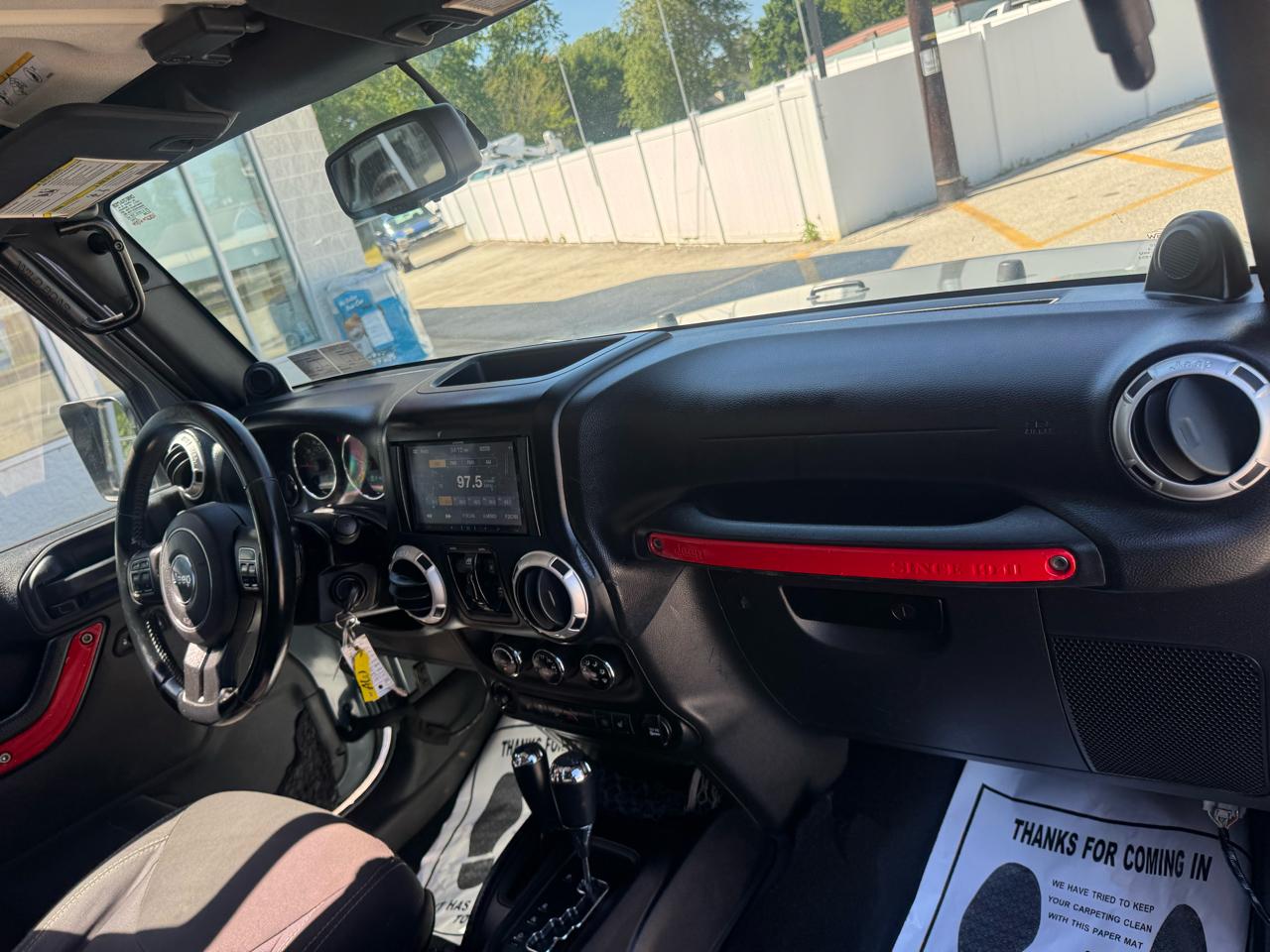 Jeep Wrangler Unlimited Sahara 4WD 2014