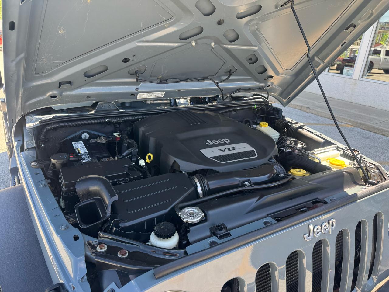 Jeep Wrangler Unlimited Sahara 4WD 2014