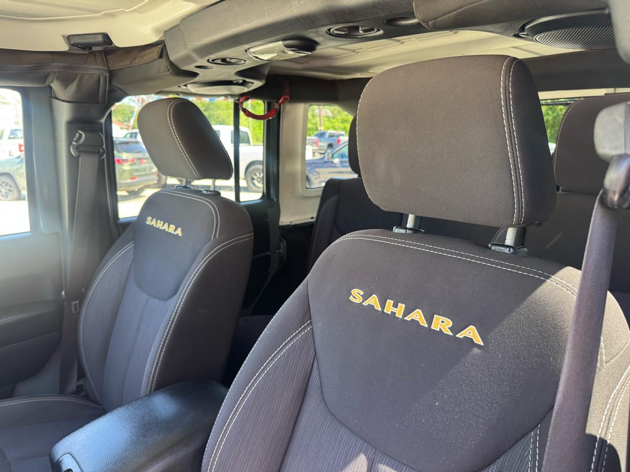 Jeep Wrangler Unlimited Sahara 4WD 2014