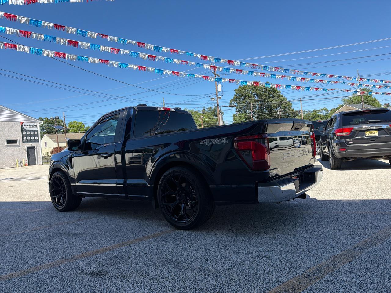 Ford F-150 XL 4WD 2025