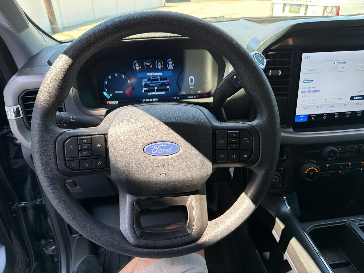 Ford F-150 XL 4WD 2025