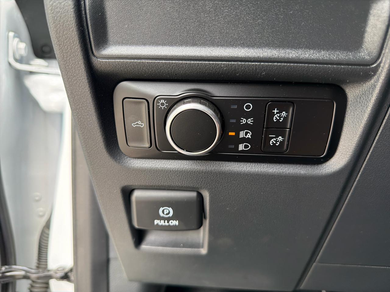 Ford F-150 XL 4WD 2024