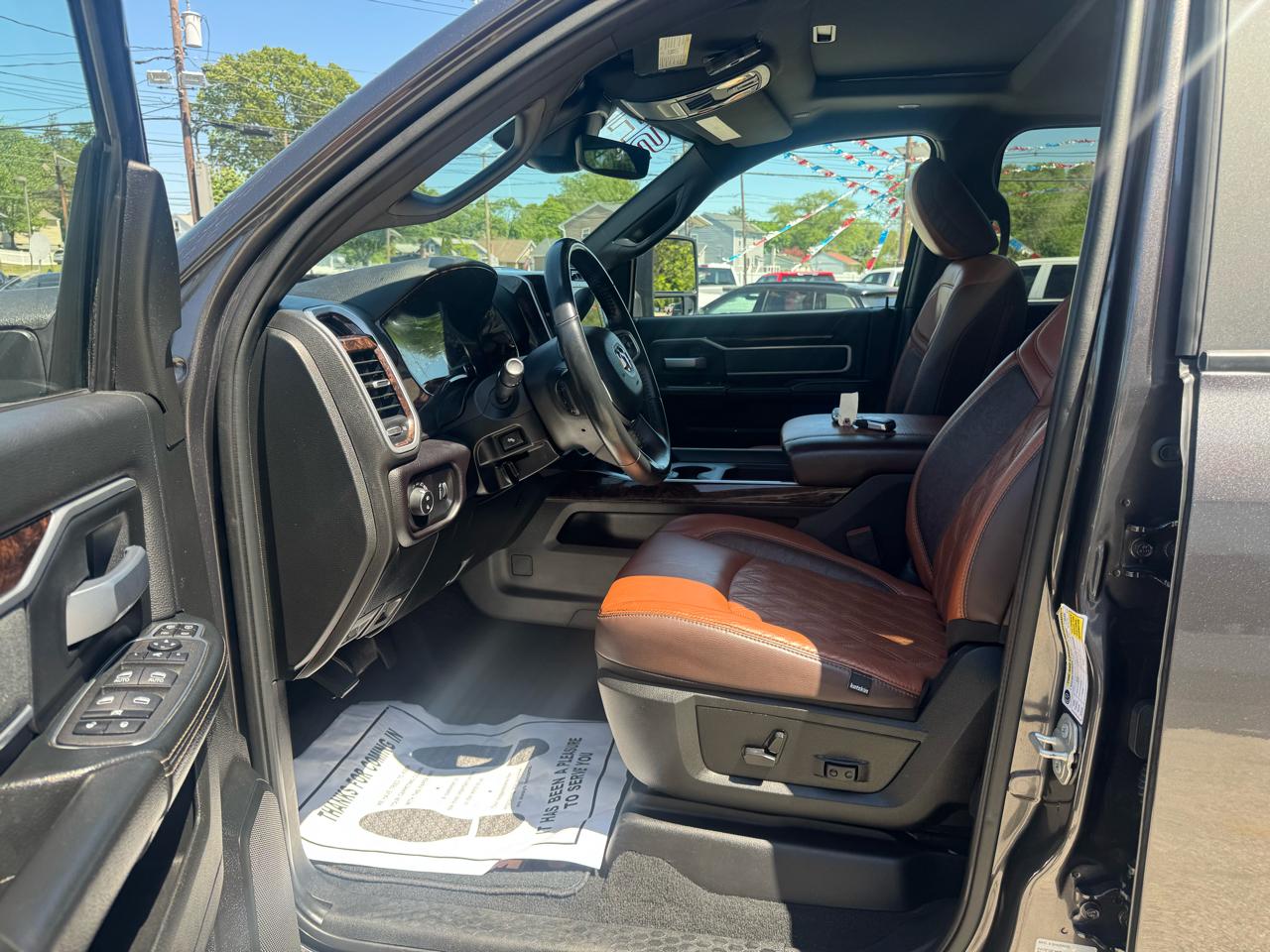 RAM 2500 Tradesman Crew Cab SWB 4WD 2023