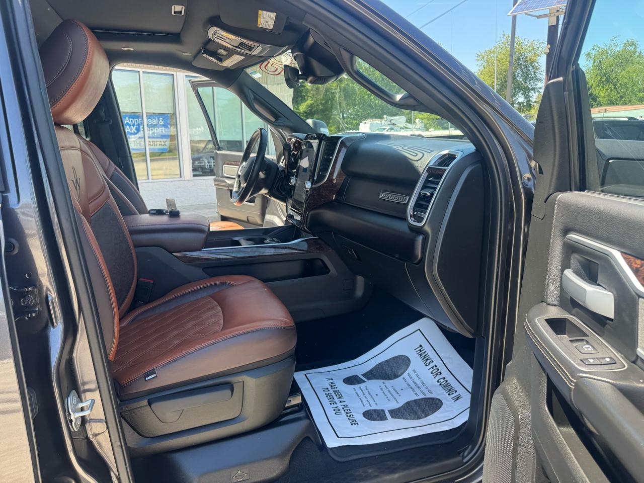 RAM 2500 Tradesman Crew Cab SWB 4WD 2023