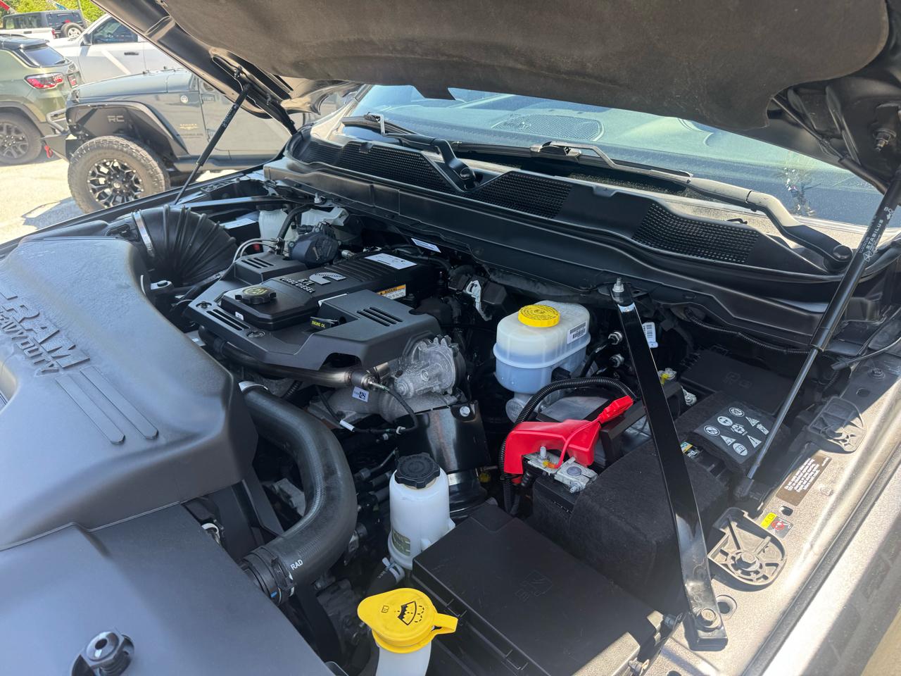 RAM 2500 Tradesman Crew Cab SWB 4WD 2023
