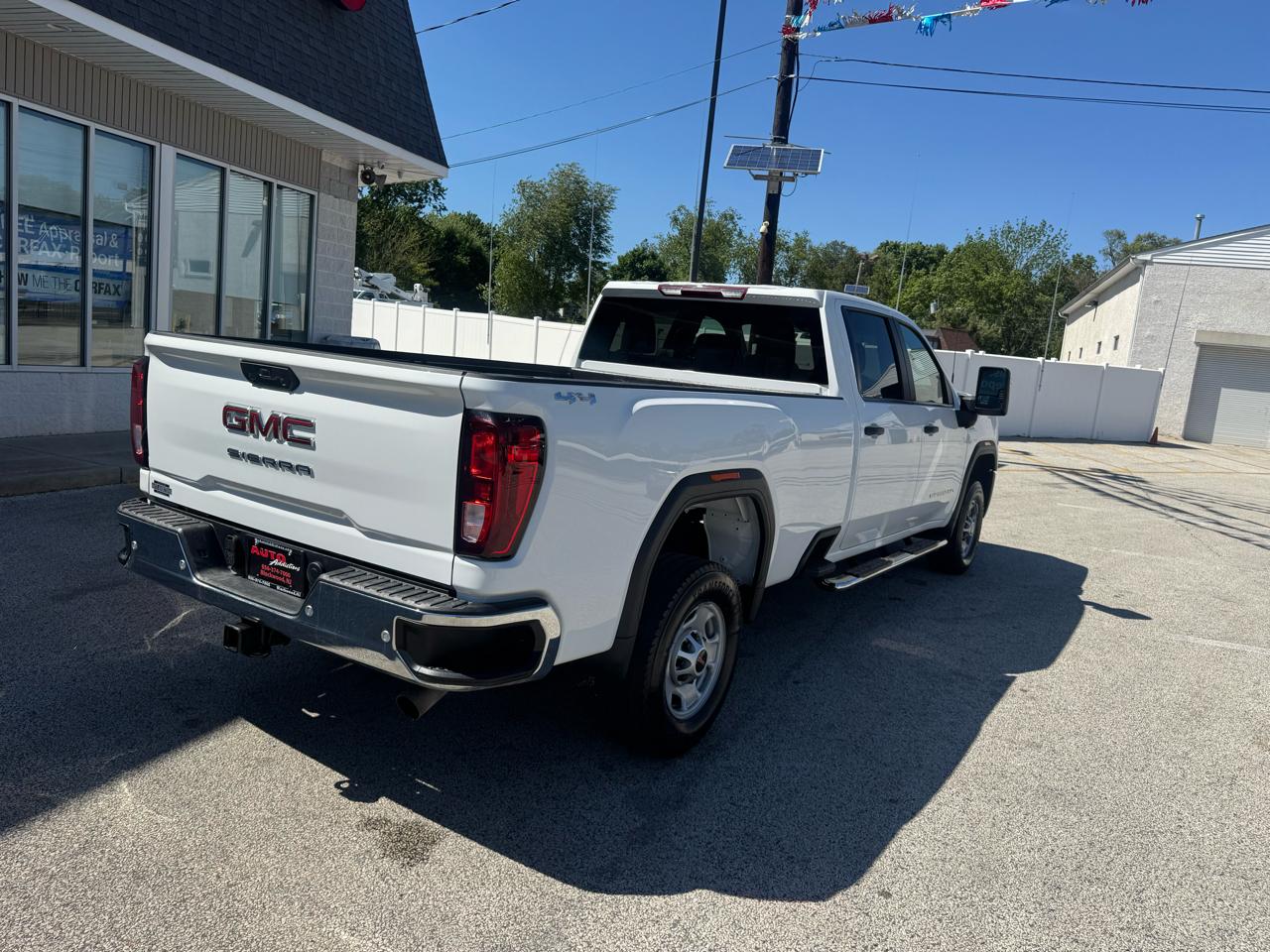GMC Sierra 2500HD Pro Crew Cab 4WD SB 2024
