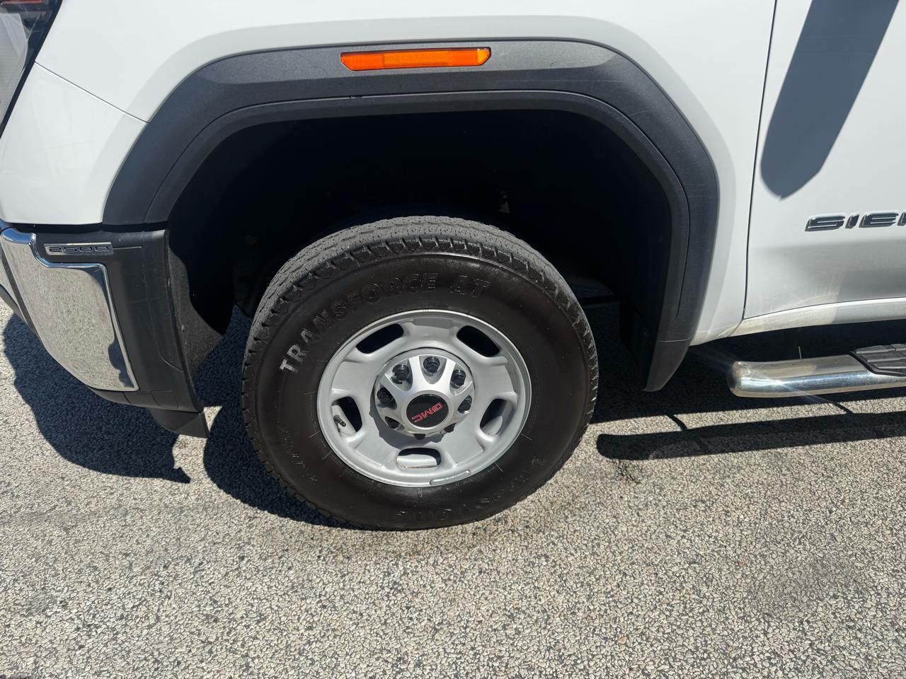 GMC Sierra 2500HD Pro Crew Cab 4WD SB 2024