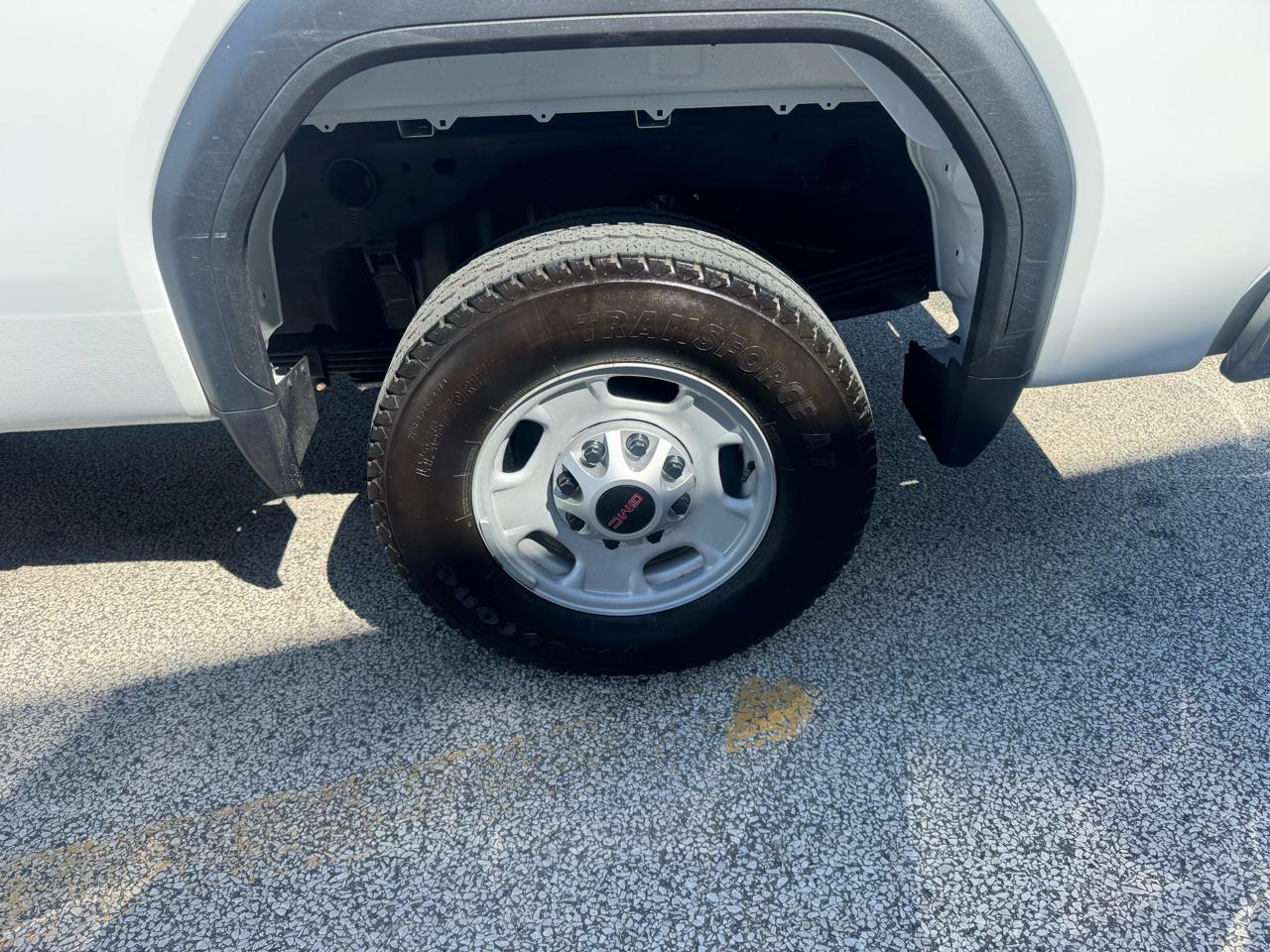 GMC Sierra 2500HD Pro Crew Cab 4WD SB 2024