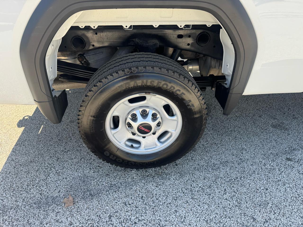 GMC Sierra 2500HD Pro Crew Cab 4WD SB 2024