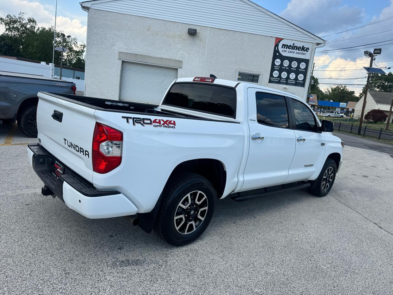 Toyota Tundra Limited 5.7L CrewMax 4WD 2020