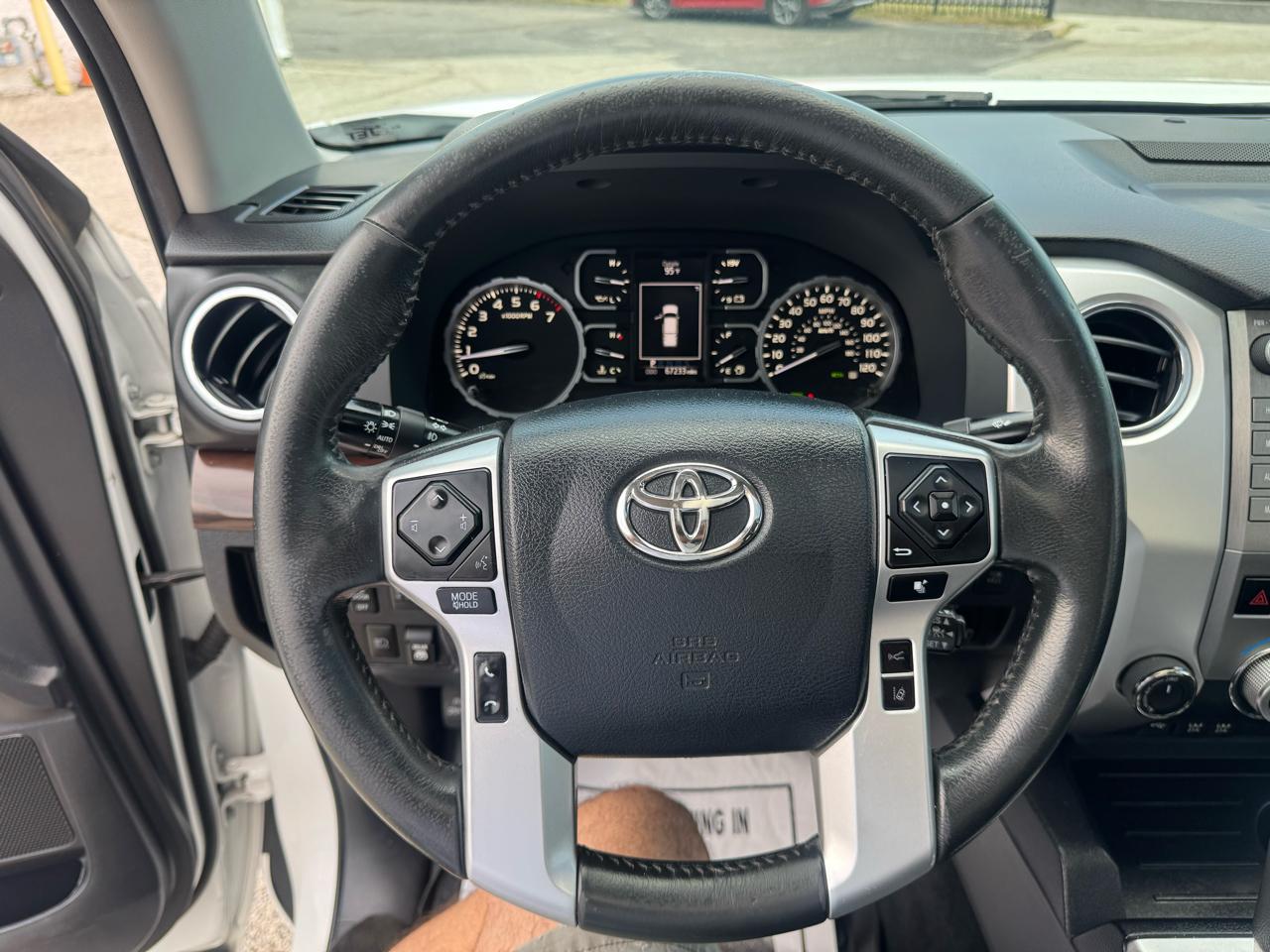 Toyota Tundra Limited 5.7L CrewMax 4WD 2020