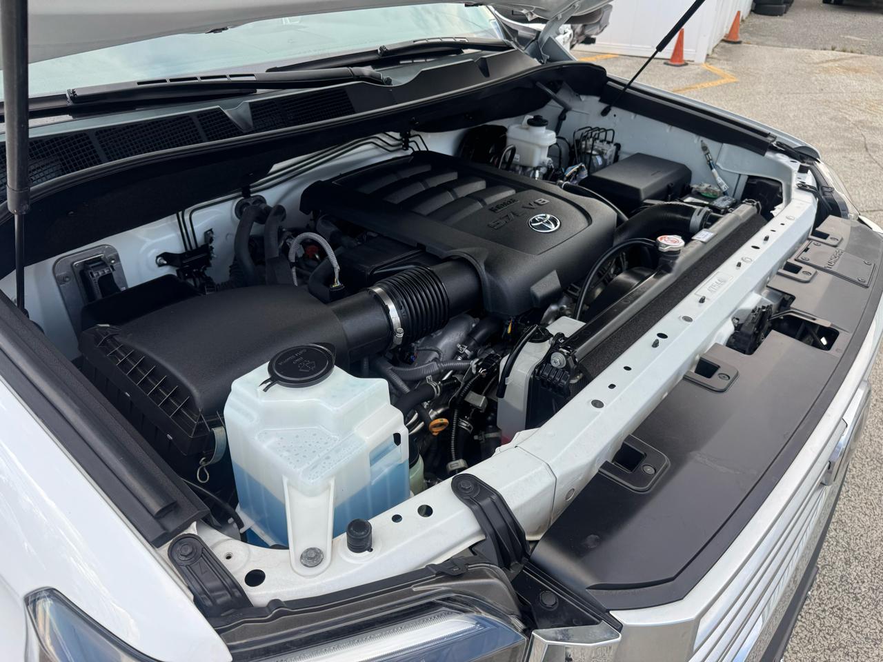 Toyota Tundra Limited 5.7L CrewMax 4WD 2020