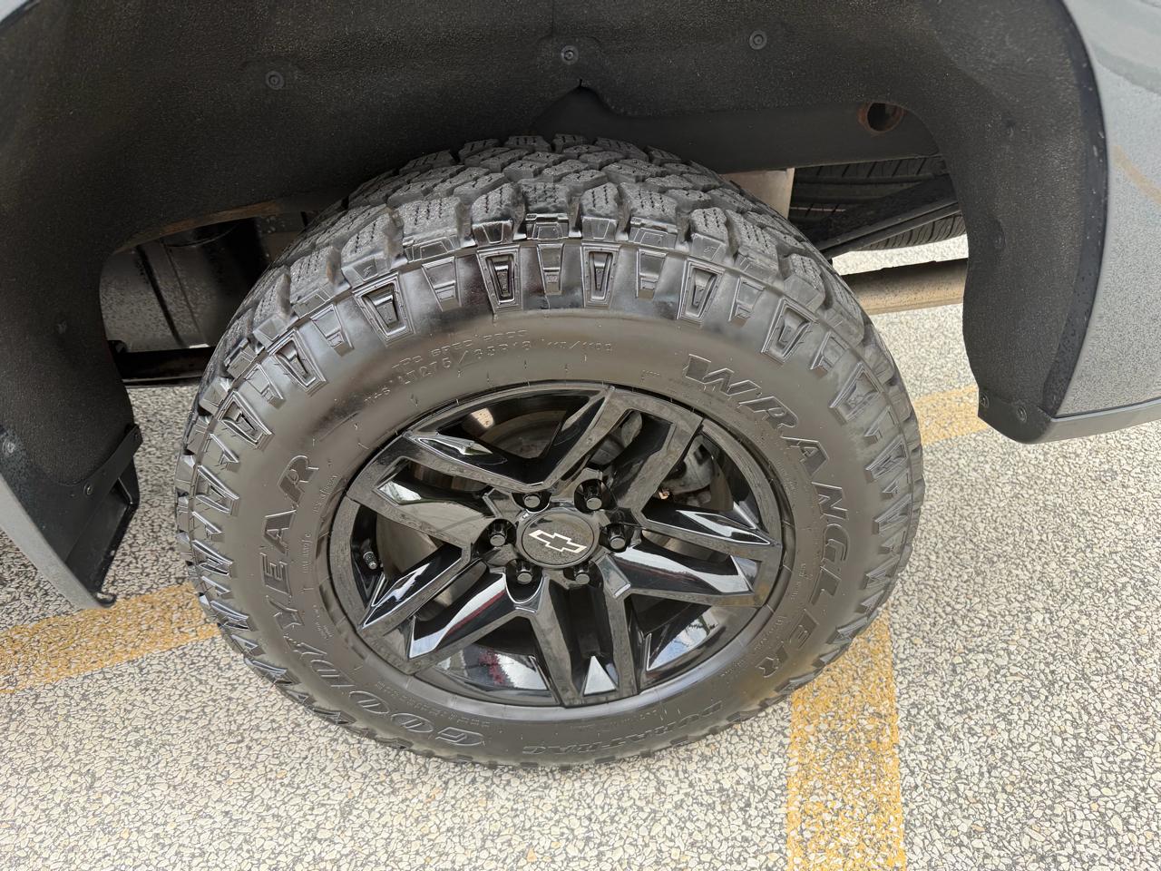 Chevrolet Silverado 1500 LT Trail Boss Crew Cab 4WD 2021